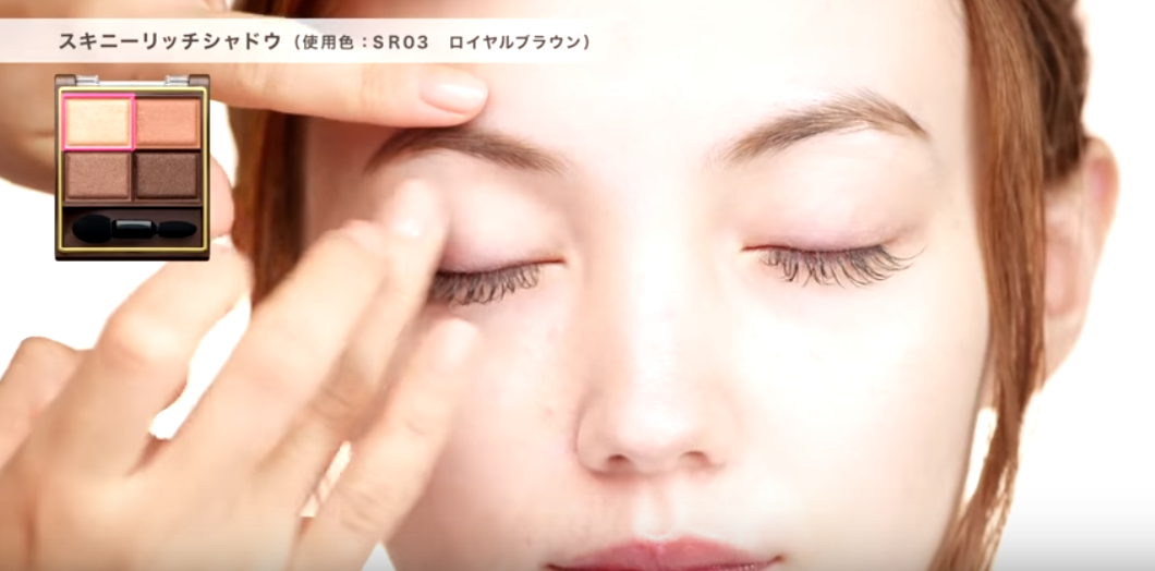 エクセルアイシャドウの人気色や使い方とブルベやイエベに合う色 一重向けの塗り方も Beauty Plus Navi